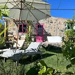 Дом отдыха Lilly's - Romantischter Rueckzugsort - Pool
