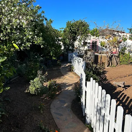 Nyaraló Lilly's - Romantischter Rueckzugsort - Pool *